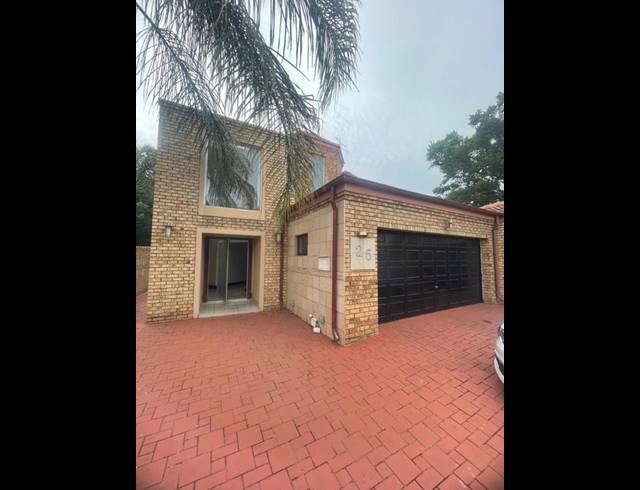 5 BEDROOM HOUSE FOR SALE IN ELDOGLEN